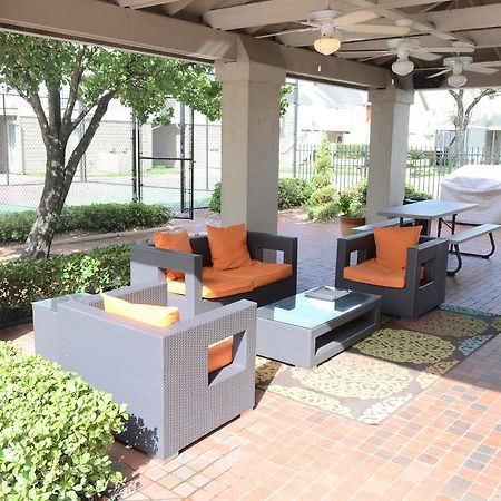 Moody Manor Aparthotel Houston Exterior foto